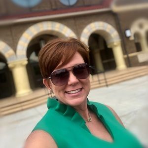 Meet your Posher, Christine